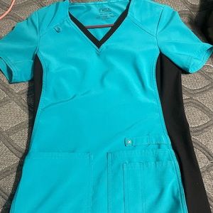 Cherokee Infinity iFlex scrub top